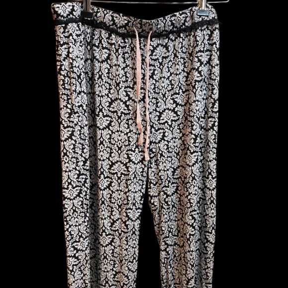 Marilyn Monroe Intimates Casual Black & White Demask Fluer Sleep Pants Large - Picture 1 of 4